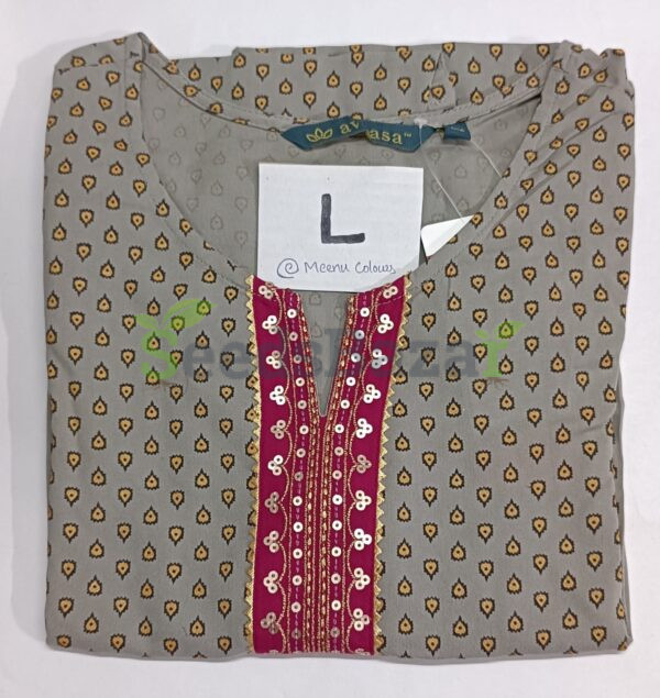 Avaasa grey and pink